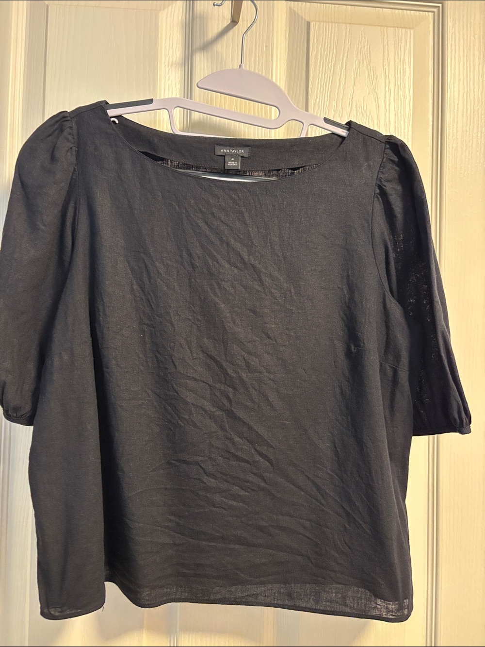 Ann Taylor Black Puff-Sleeve Linen Blend Top